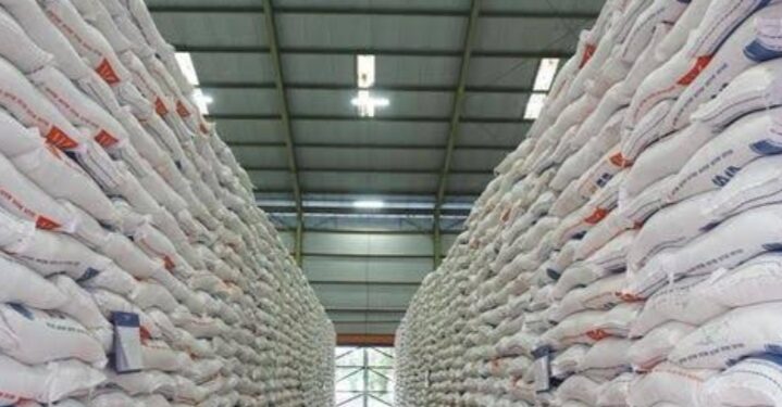 Bulog  Gudang Bulog Nyaris Penuh, Mentan Ajukan Revisi