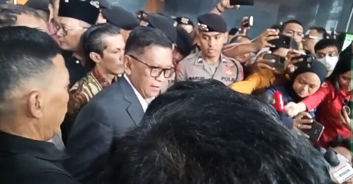 Dituntut Jaksa KPK, Hasto Kristiyanto Diduga Terlibat Suap PAW dan Halangi Penyidikan