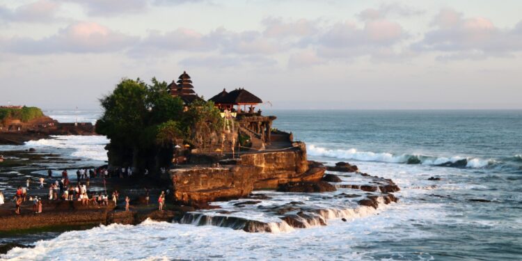 Wisatawan Asing Naik 14 Persen, Sinyal Pemulihan Pariwisata