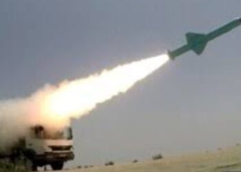 Iran Uji Rudal Jarak Jauh Penghantam AS