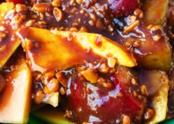 Kenapa Kepala Gatal Saat Makan Pedas