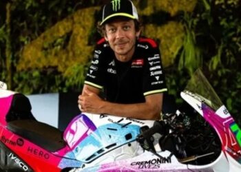 Iannone Pilih Marquez Ungguli Rossi