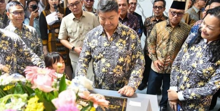 Hashim Resmikan Pabrik Solder Baru di Batam