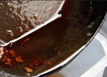 Tanda Minyak Goreng Bekas Tak Layak Pakai