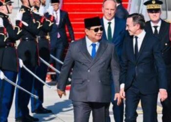 Macron: Saya Bangga Pasukan Indonesia Hadir  Prabowo Hadiri Parade Bastille Day di Paris