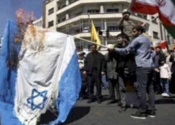 Israel Pertimbangkan Serang Iran, Teheran Siaga