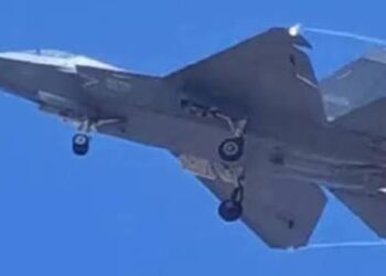 China Resmi Masukkan J-35 ke Armada Laut  J