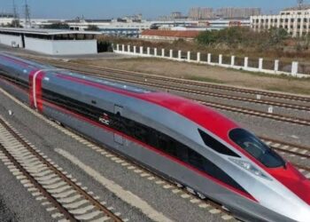 Utang Kereta Cepat Membengkak, Danantara Bertindak