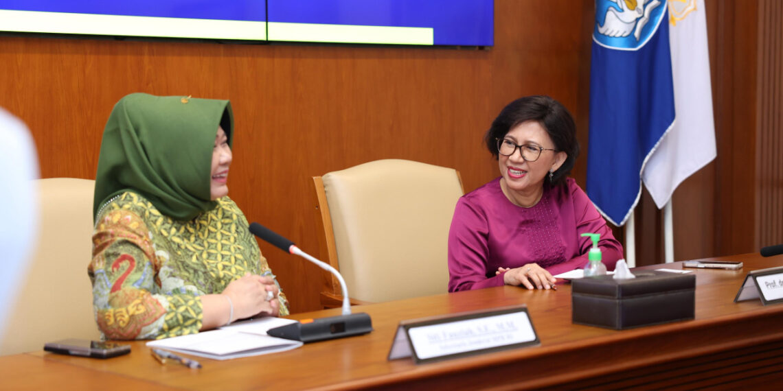 UGM Jalin Kerja Sama Strategis dengan Sekjen MPR RI