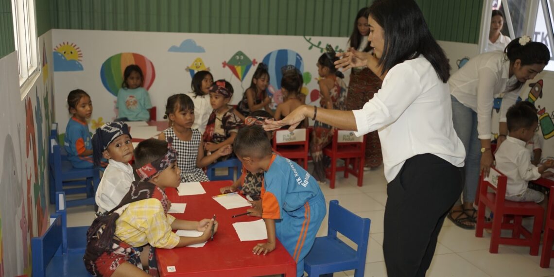 Sekolah Ramah Lingkungan Pertama PLN Diresmikan di NTT