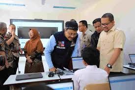 Cetak Generasi Tangguh, Sekolah Rakyat Berbasis Aplikasi