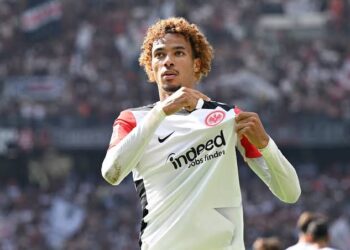 Liverpool Bidik Striker Frankfurt Hugo Ekitike