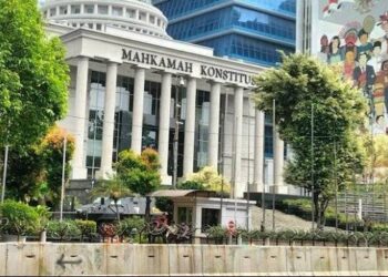 DPR: Jangan 500 Orang Kalah dengan 9 Hakim MK!