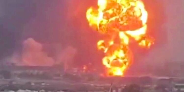 Israel Bombardir Infrastruktur Houthi di Pelabuhan Yaman