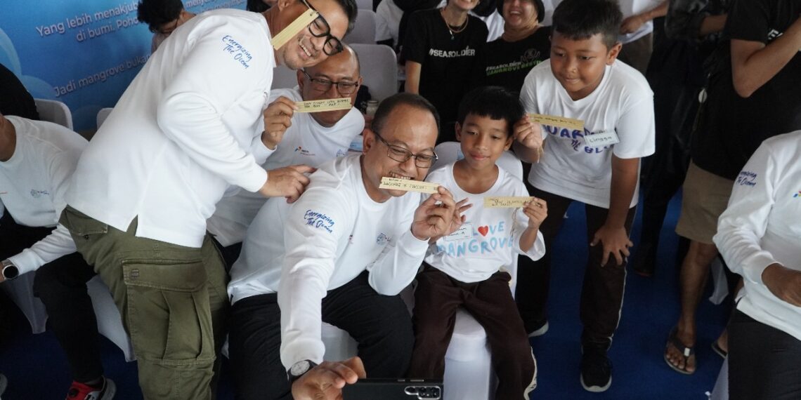 Sinergi Lingkungan: 20.000 Mangrove untuk Laut Indonesia