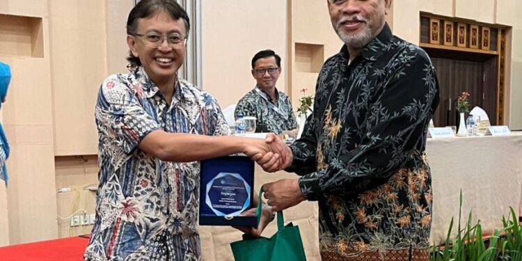 ITB Raih PTN Terbaik Pengelola Administrasi SNBP 2025