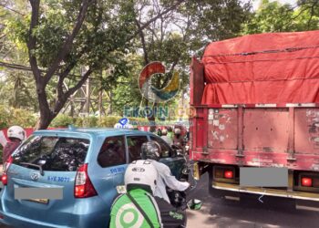 Jalan Gatot Subroto Ditutup Imbas Aksi Massa 25 Agustus di Depan Gedung DPR