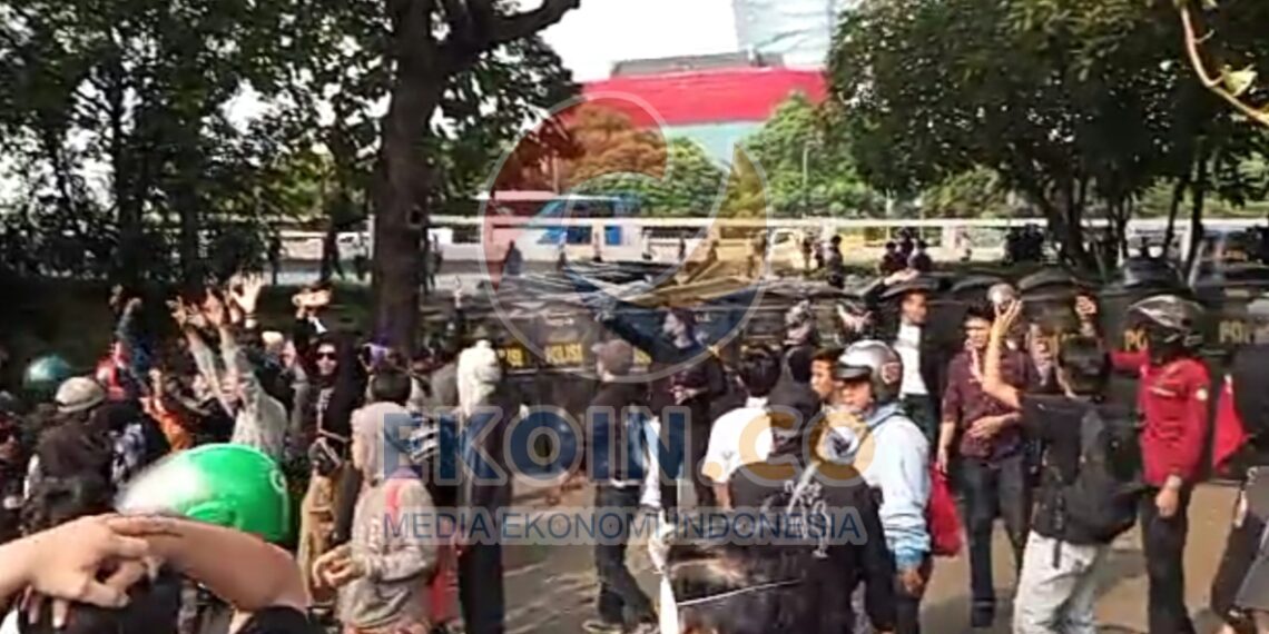 15 Orang Ditangkap Polisi dalam Aksi 25 Agustus di Depan DPR
