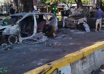 Mobil Dibakar hingga Dijarah Massa Dalam Bentrokan Mako Brimob Senen