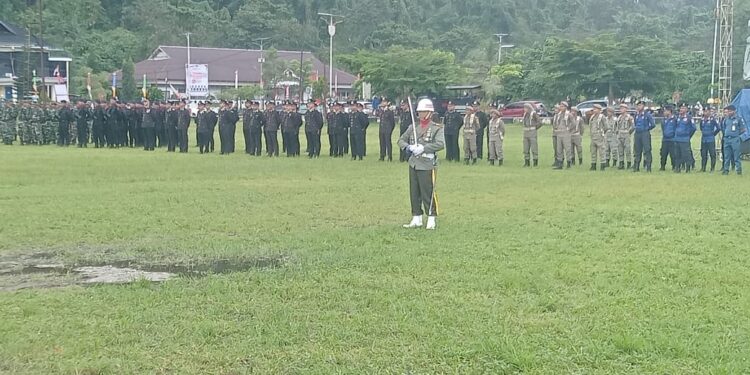 Satgas TMMD Kodim 1506/Namlea Ikuti Upacara HUT Ke-80 Kemerdekaan RI di Alun-Alun Kota Buru Selatan