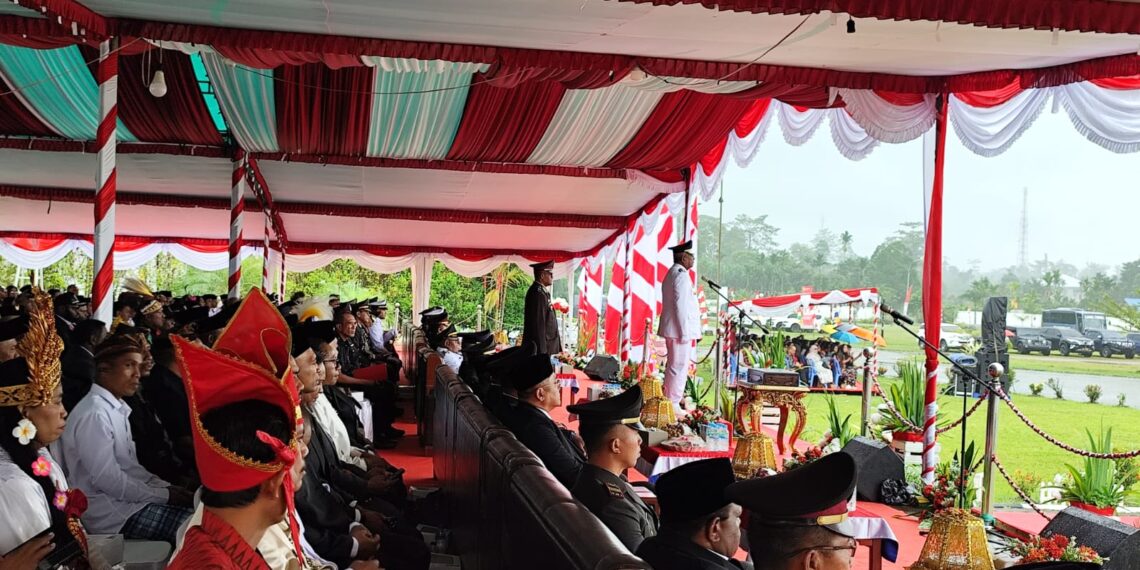 Kodim 1710/Mimika Ikuti Upacara Peringatan HUT Ke-80 Republik Indonesia di Kantor Pusat Pemerintahan Kabupaten Mimika