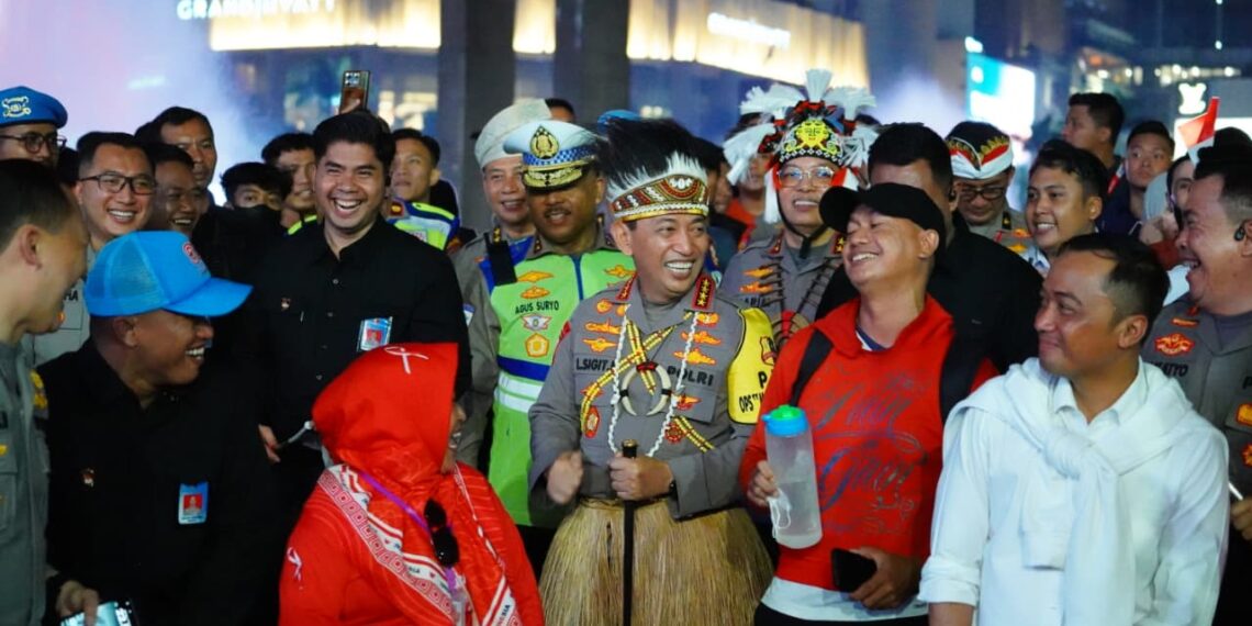 Kehangatan Kapolri di Tengah Semarak Panggung Rakyat Bundaran HI*