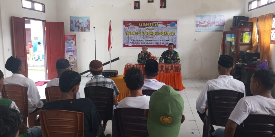 Satgas TMMD Kodim 1506/Namlea Melaksanakan Kegiatan Sosialisasi Tentang Keamanan dan Ketertiban Masyarakat (Kamtibmas) di Desa Hote