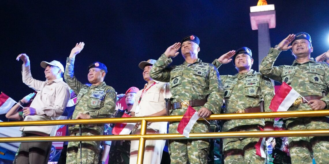 Panglima TNI Hadiri Pesta Rakyat & Karnaval Bersatu HUT Kemerdekaan RI Ke-80 di Monas
