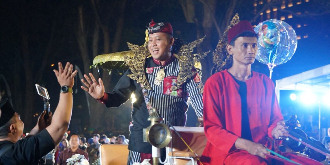 Wali Kota Bekasi Ikut Kirab HUT Jabar 80