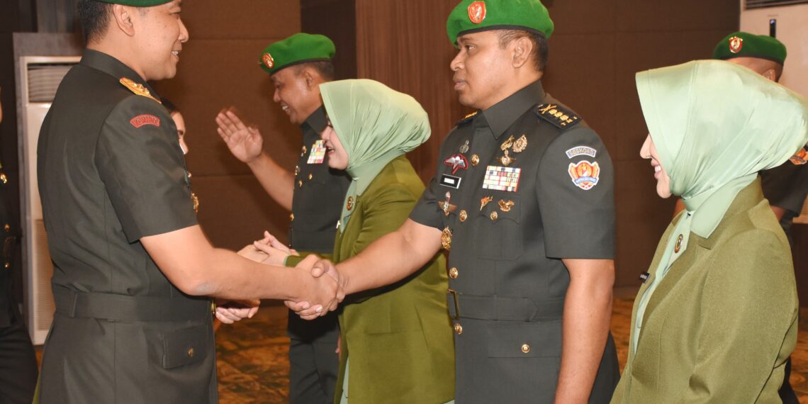 Seskoad Lakukan Regenerasi Kepemimpinan dengan Sertijab Dirdik dan Tradisi Satuan*