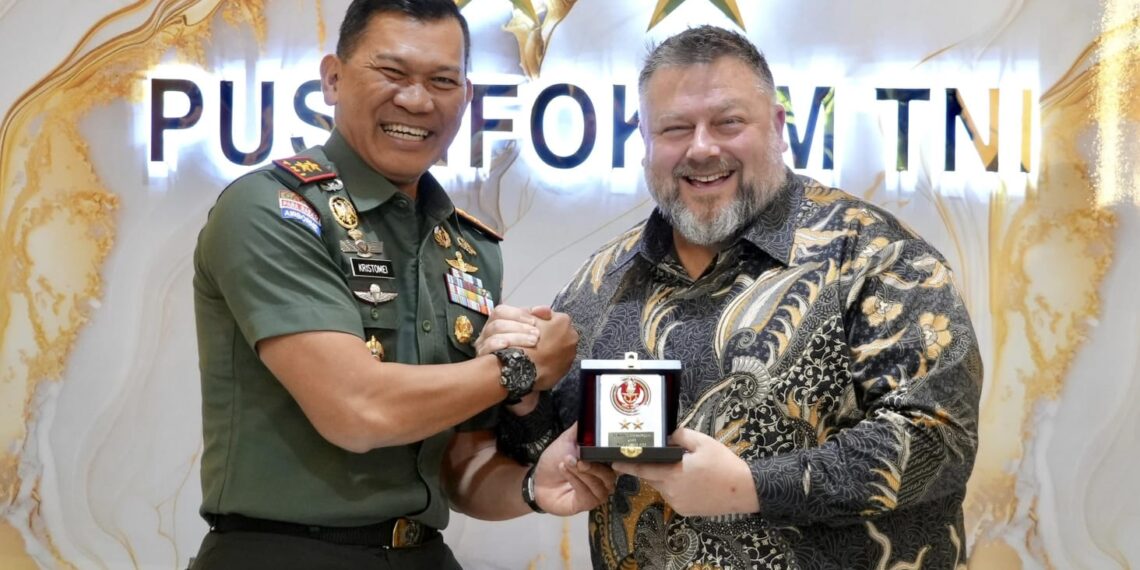 Kapuspen TNI Terima Atase Pers Kedubes AS, Perkuat Diplomasi Pertahanan melalui Komunikasi Strategis