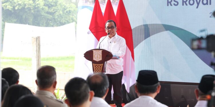 Resmikan RS Royal Batavia, Menko PMK Dorong Harapan Hidup Sehat dan Produktif