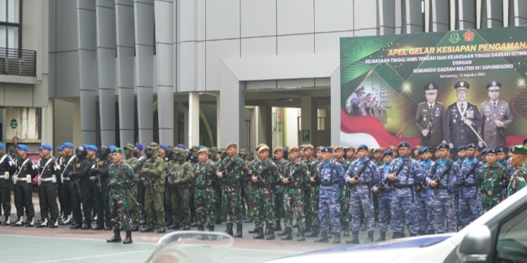 Sejumlah Personel TNI Mulai Lakukan Pengamanan Kantor Kejaksaan di Kejati Jateng dan DIY