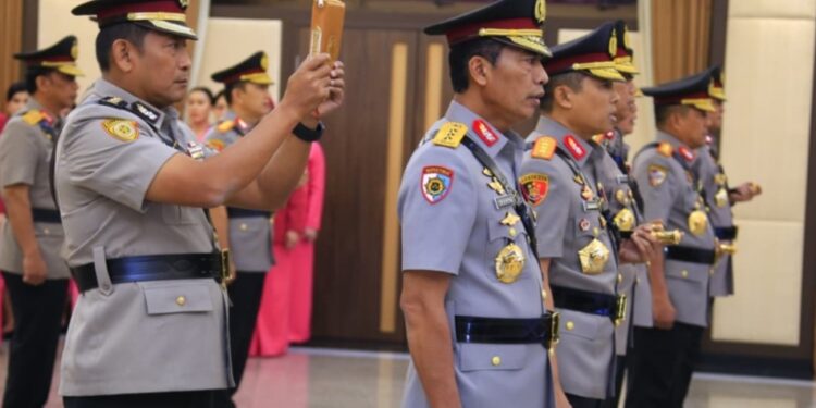 Komjen Wahyu Widada Resmi Jabat Irwasum, Komjen Syahardiantono Gantikan Posisi Kabareskrim 