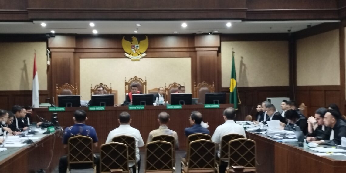 Hotman Paris Minta Dakwaan Tony Wijaya Dicabut