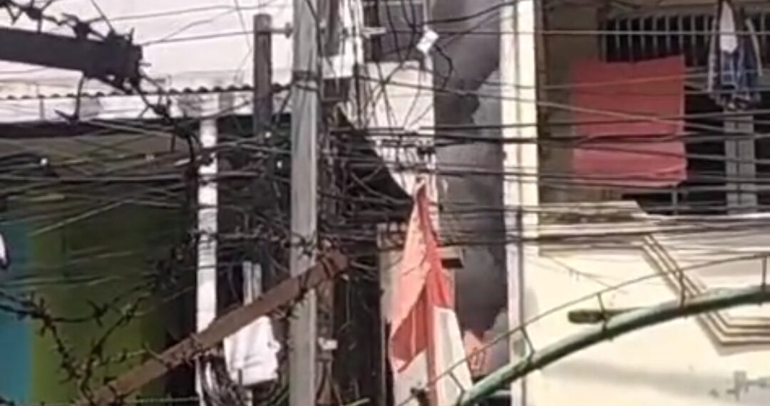 Kebakaran Siang Bolong Hanguskan Permukiman Padat di Cempaka Putih