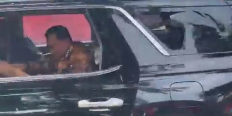 Pengrusakan Mobil Diduga Milik Anggota DPR Pecah di Aksi DPR