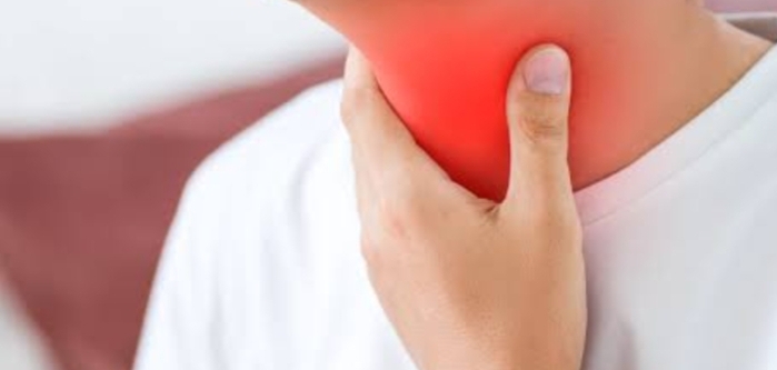 Cara Efektif Cegah Radang Tenggorokan Harian