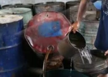 Harga Minyak Dunia Turun Tajam Imbas Sanksi Rusia Pasar Cemas