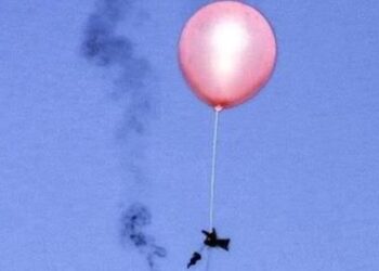 Ukraina Latihan Jatuhkan Bom Drone Pakai  Balon Air Jadi Simulasi