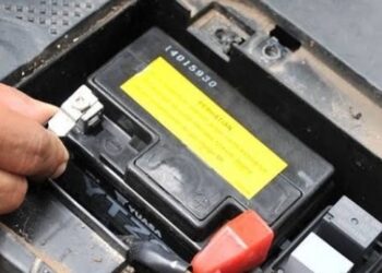Enam Kebiasaan Penyebab Aki Motor Cepat Rusak