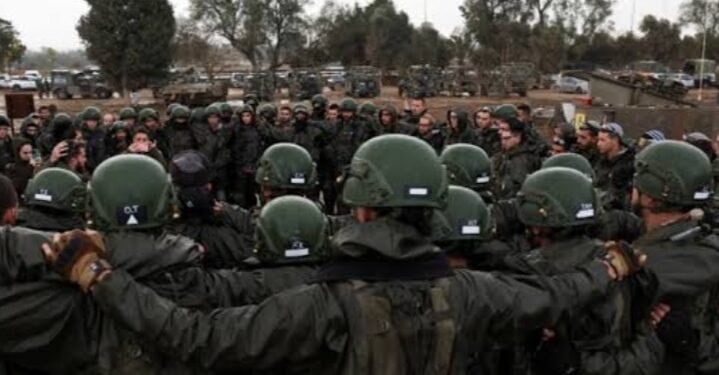 Ribuan Prajurit Israel Mengepung Markas  IDF Menolak Perang di  Gaza