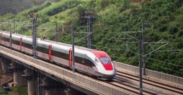 Kereta Cepat Whoosh Rugi 1,62 Triliun Rupiah BUMN Menanggung Kerugian