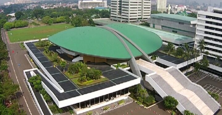 DPR Klarifikasi Isu Gaji Rp100 Juta