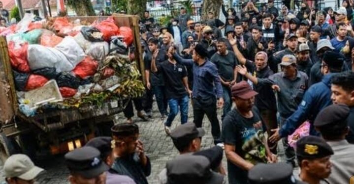 Warga Pandeglang Tolak Sampah Tangsel