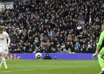 Tottenham Gilas City dengan Dua Gol Pamungkas