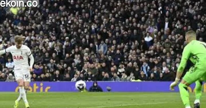 Tottenham Gilas City dengan Dua Gol Pamungkas