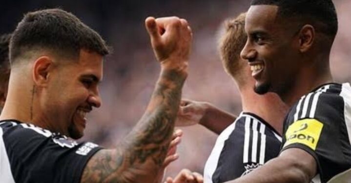 Negosiasi Krusial Newcastle Tentukan Masa Depan Isak