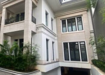 Kejagung Sita Rumah Mewah Riza Chalid di Bogor