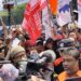 Demo Buruh Ricuh di Depan DPR